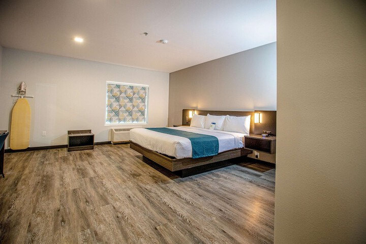 Room 19 of 40