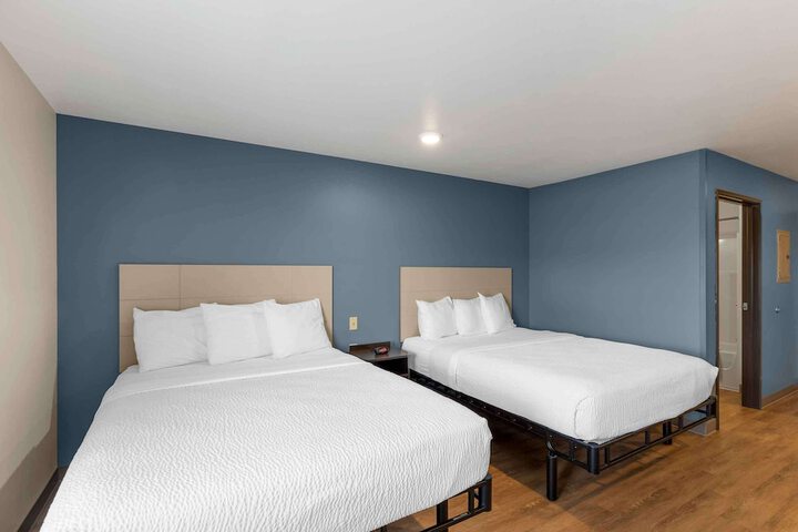 Room 13 of 19
