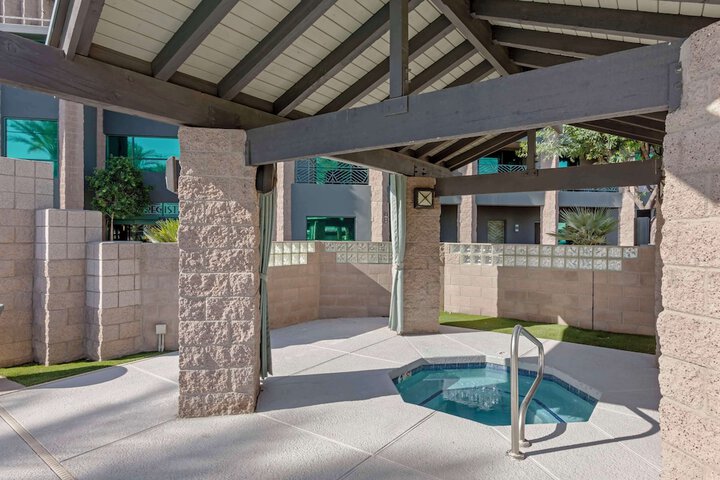 Pool 4 of 43