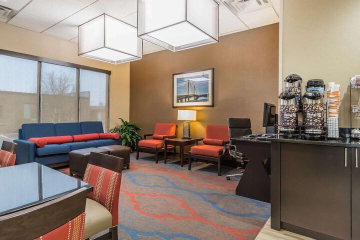 Hotel Interior 11 of 41