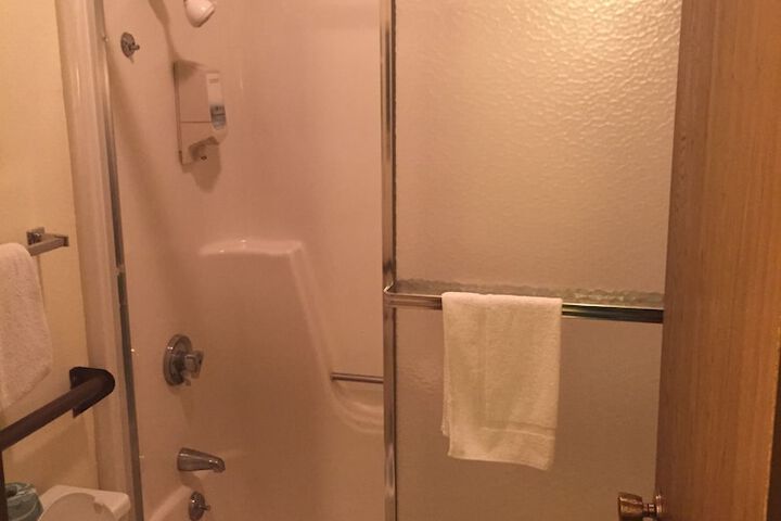 Room 42 of 61