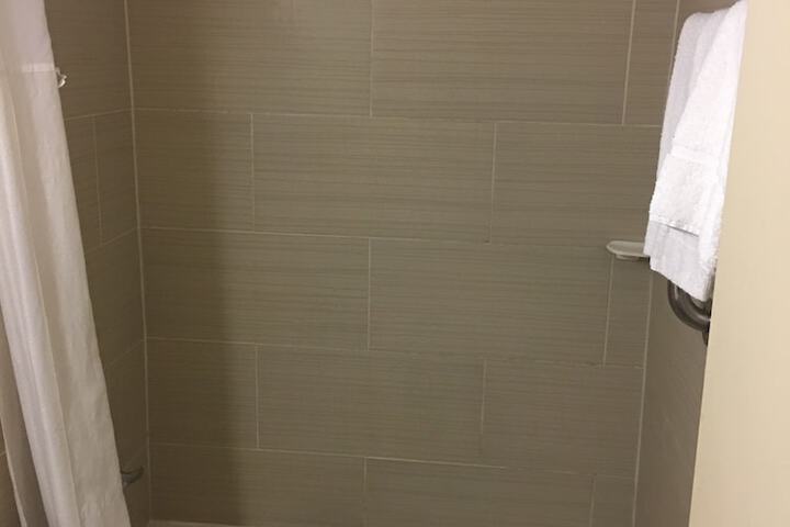 Room 10 of 30