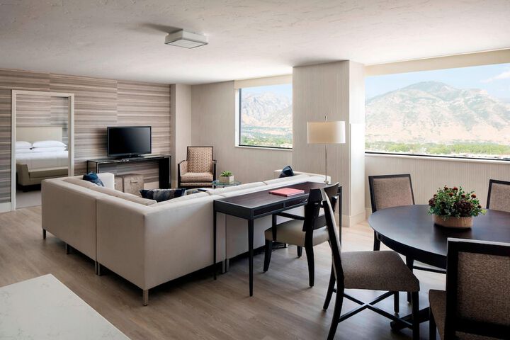 Room 27 of 49
