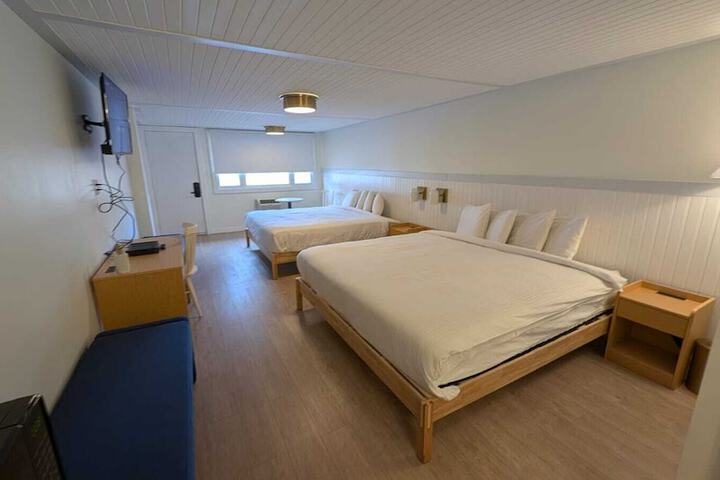 Room 6 of 7