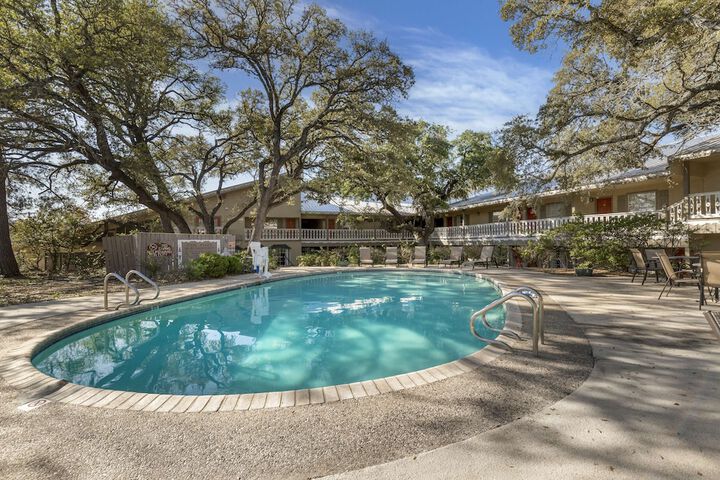 Pool 5 of 24