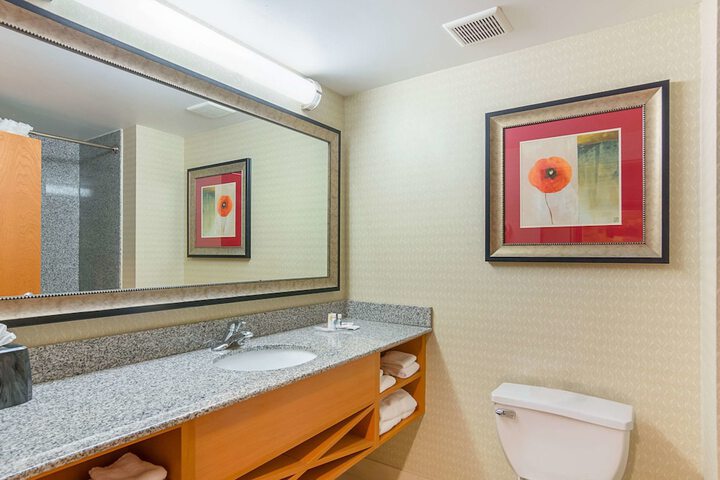 Room 26 of 104