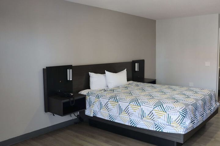 Room 20 of 34