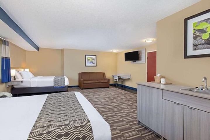 Room 22 of 27