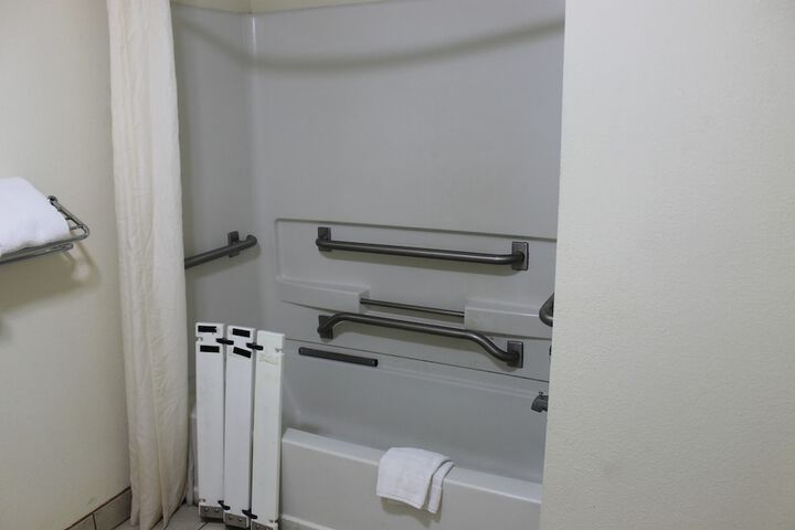 Room 15 of 25