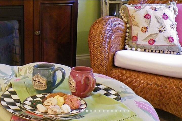 10 Fitch Luxurious Romantic Inn