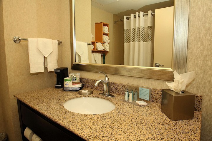 Room 10 of 26