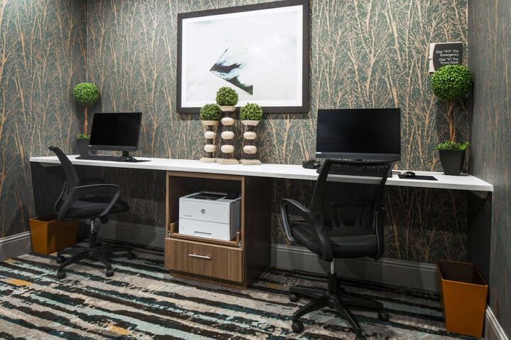 Business Center 23 of 24