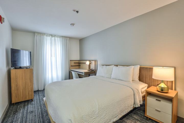 Room 48 of 62
