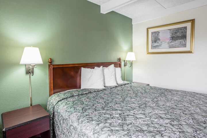 Rodeway Inn Laurens