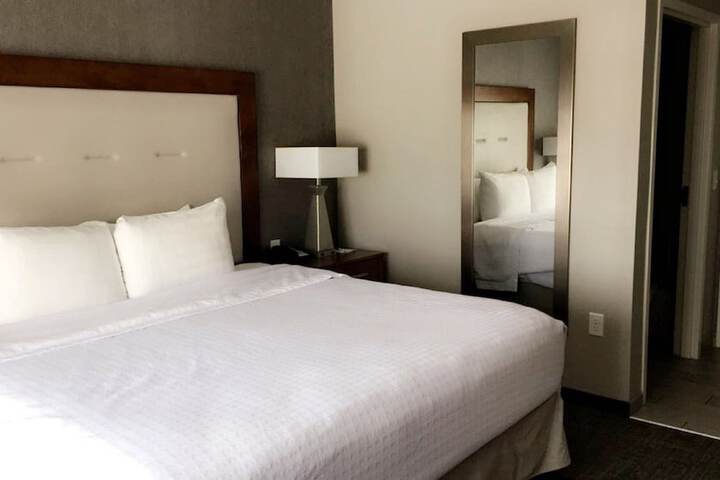 Room 11 of 35
