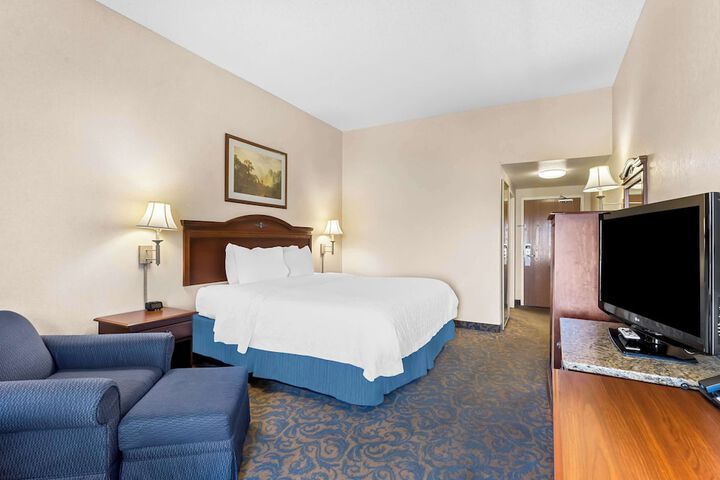 Room 15 of 28