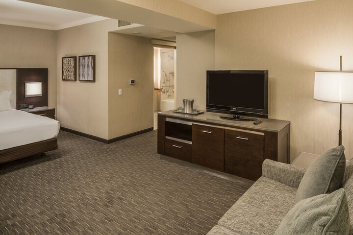 Room 71 of 249
