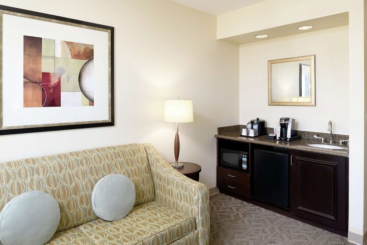 Room 11 of 36