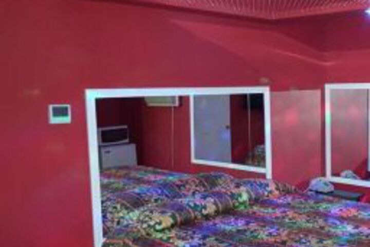 Sharns Motel