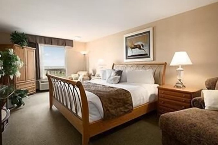 Room 12 of 50