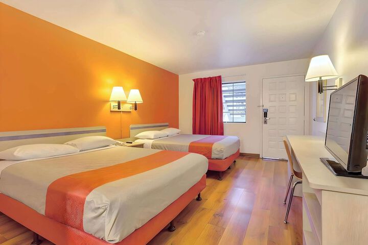 Room 19 of 19