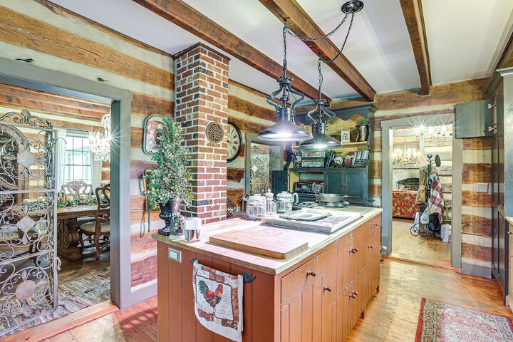 Spacious & Historic Cabin in New Haven w / Pond!