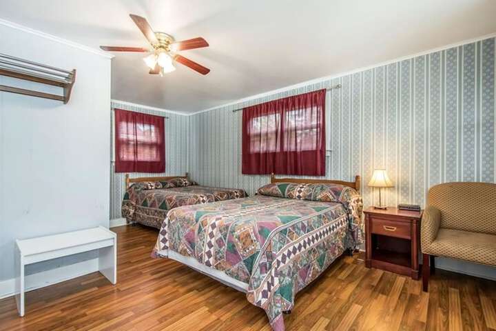 Room 53 of 79