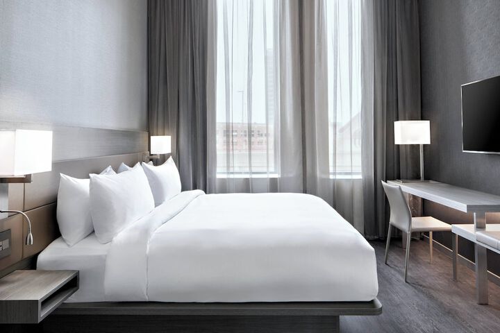 Room 33 of 55