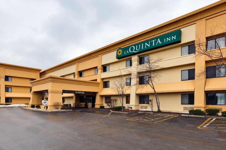 La Quinta Inn & Suites by Wyndham Chicago Willowbrook