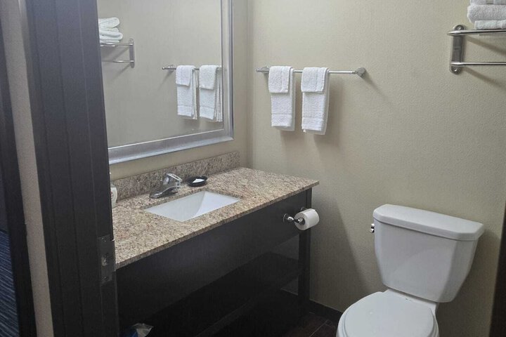 Karnes City Lodge
