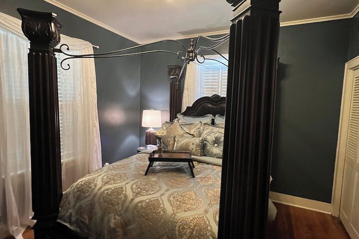 Room 62 of 79