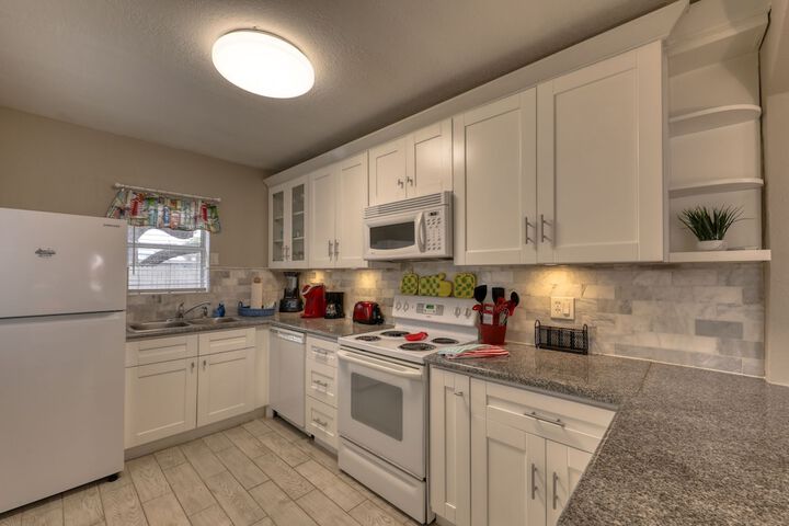 BeachTrail Lodging