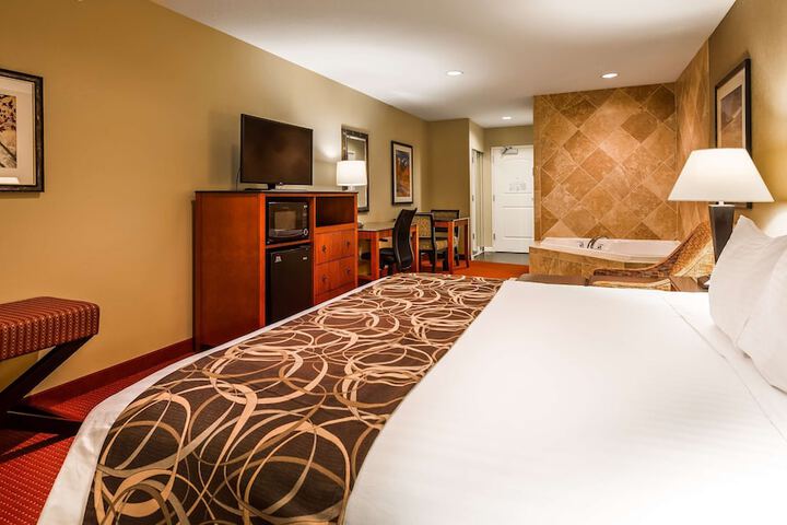 Room 19 of 28