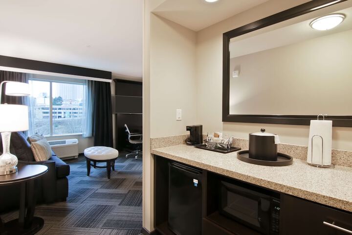 Room 19 of 42