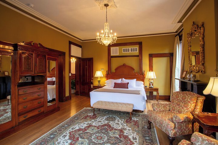 Room 108 of 141