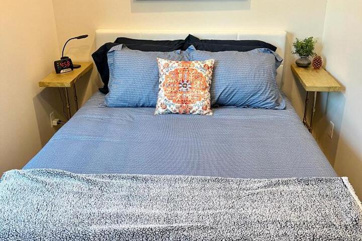 Downtown 2BR Apartment