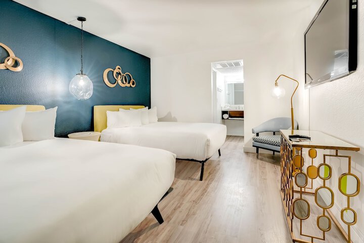 Room 14 of 30