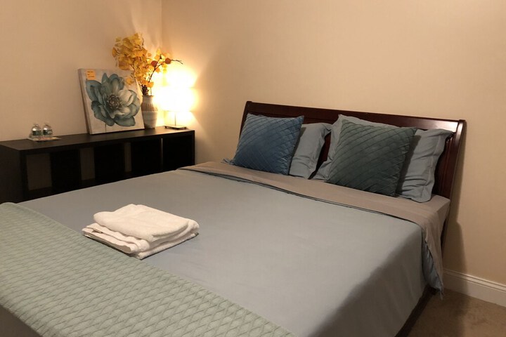Rooms in Family House in Salem Boston
