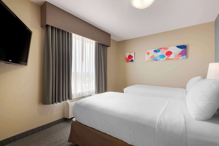Room 36 of 47