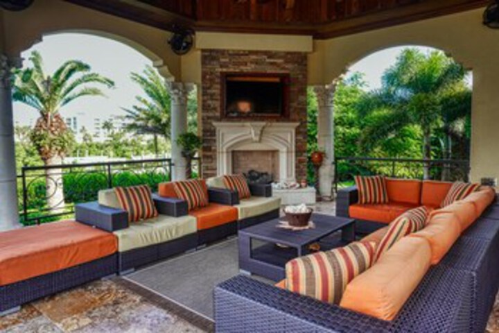 Tierra Verde St. Petersburg Waterfront Estate by Techtravel