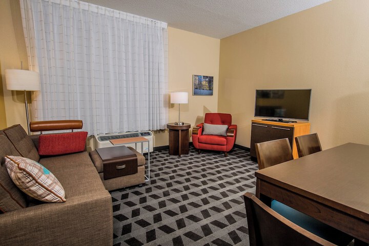 Room 38 of 49