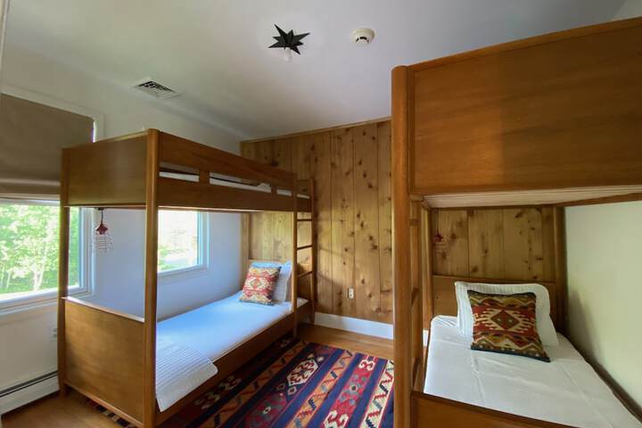 Room 117 of 172