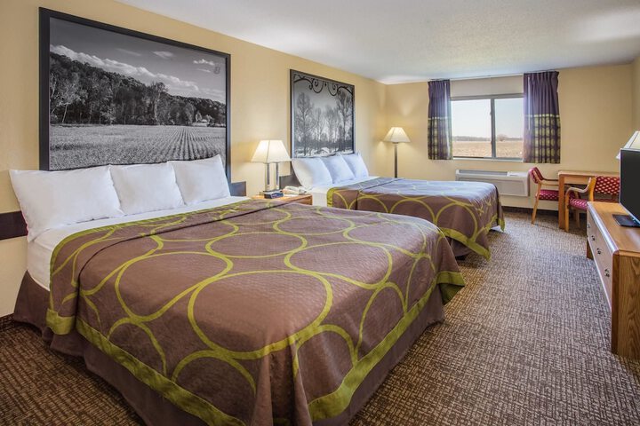 Room 4 of 14