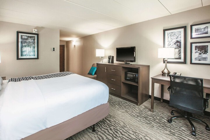 Room 20 of 28