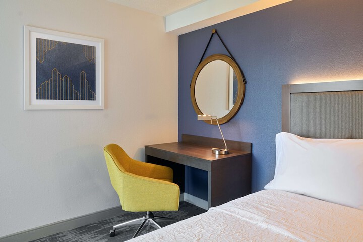 Room 33 of 65