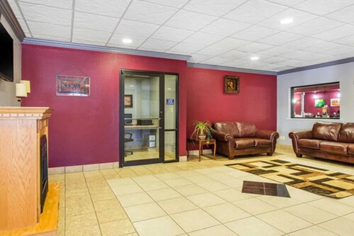 Hotel 5 of 60