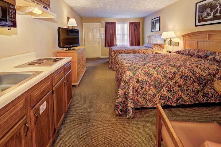 Room 7 of 16