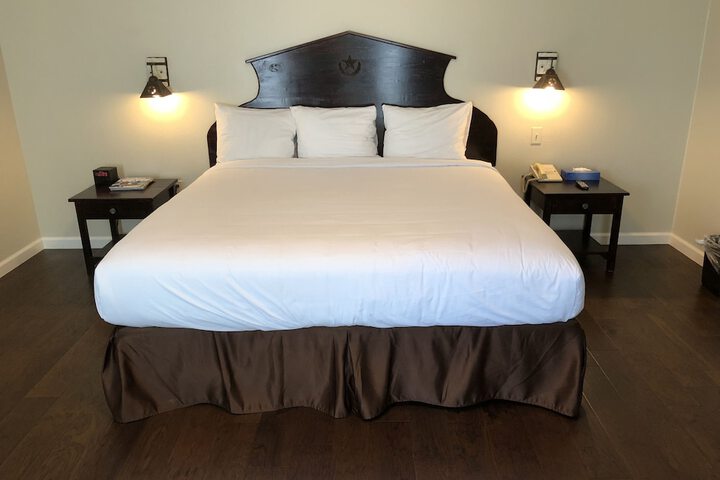 Room 35 of 66