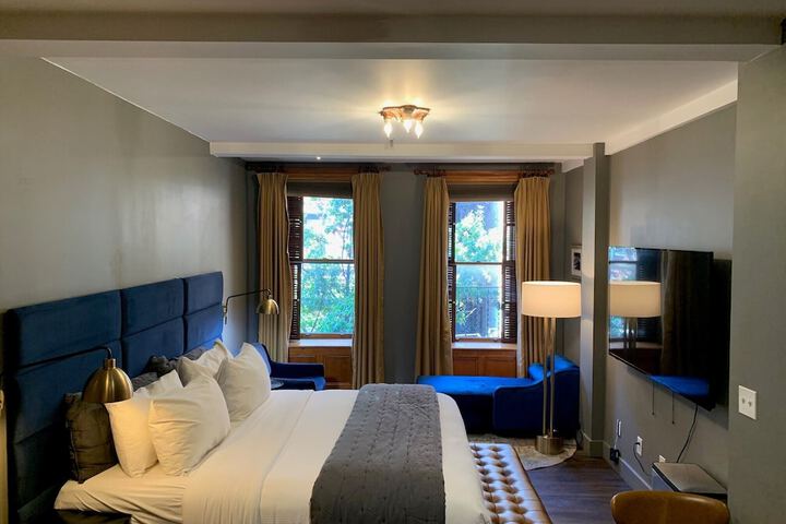 Room 16 of 66