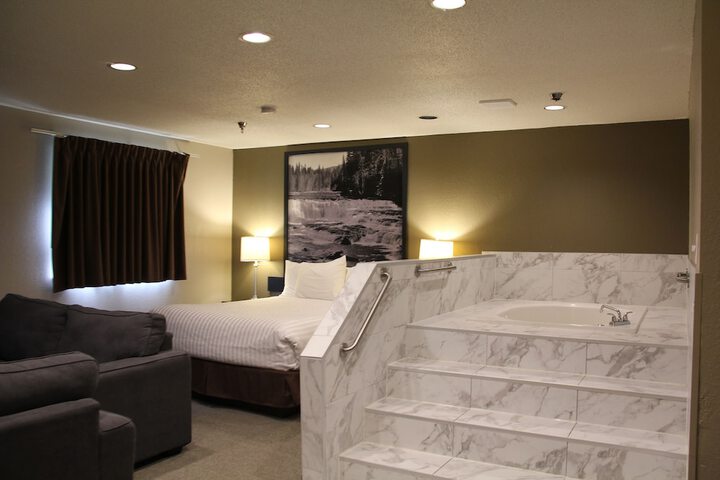 Room 41 of 68